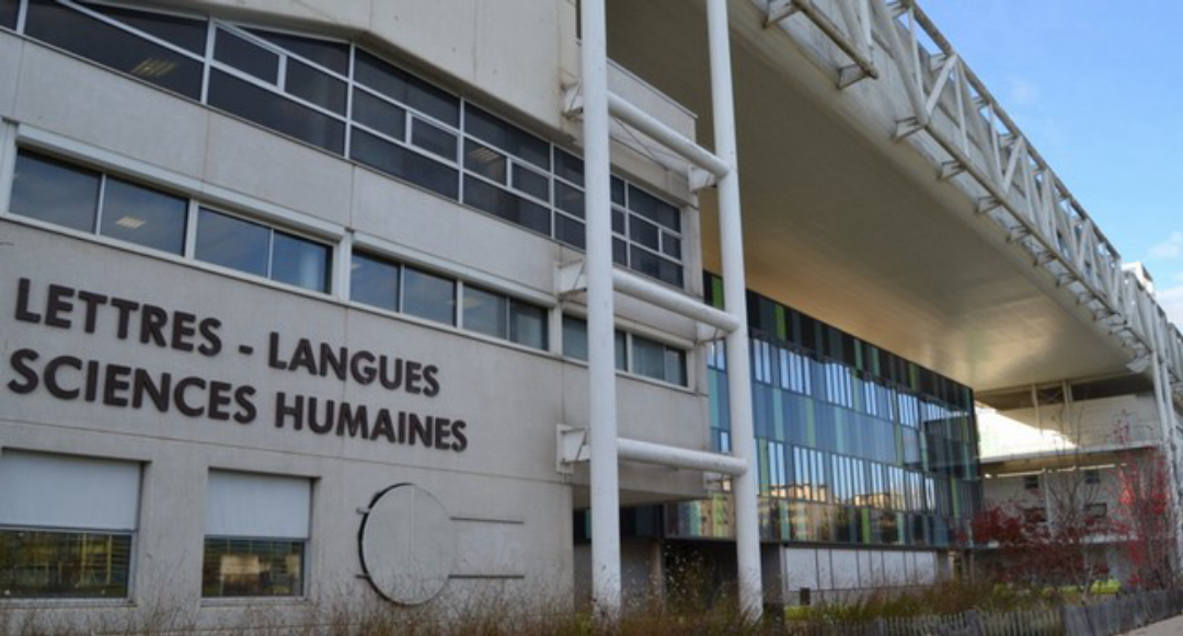 Öffnen Sie das Institutionsbild im Vollbildmodus