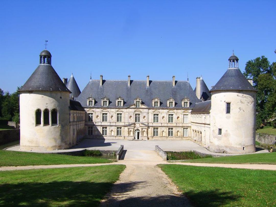 Öffnen Sie das Institutionsbild im Vollbildmodus