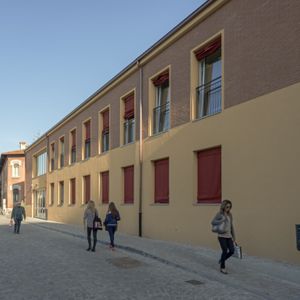 Sala studio di via Azzo Gardino n. 33